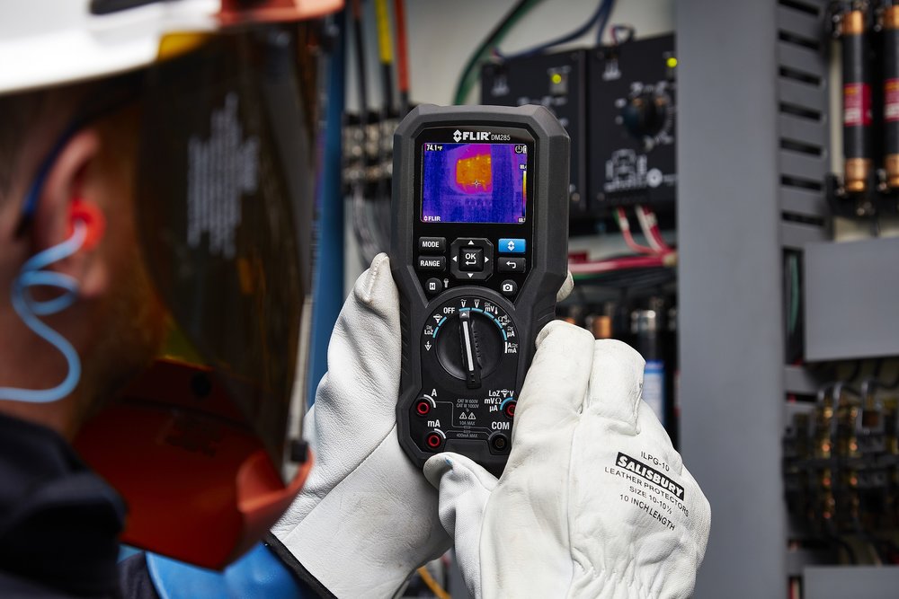 FLIR introduceert de FLIR DM285 industriële multimeter met warmtebeeldcamera